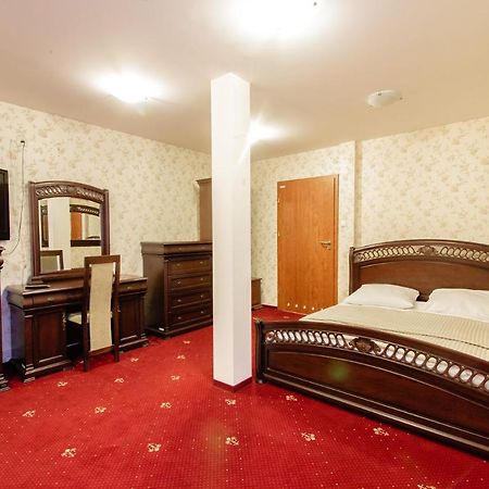 Orion Hotel Parczew Екстер'єр фото