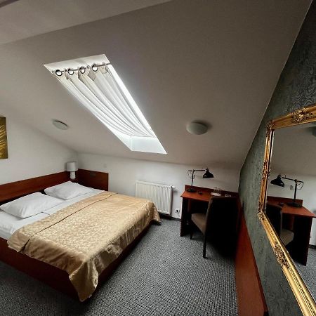 Orion Hotel Parczew Екстер'єр фото