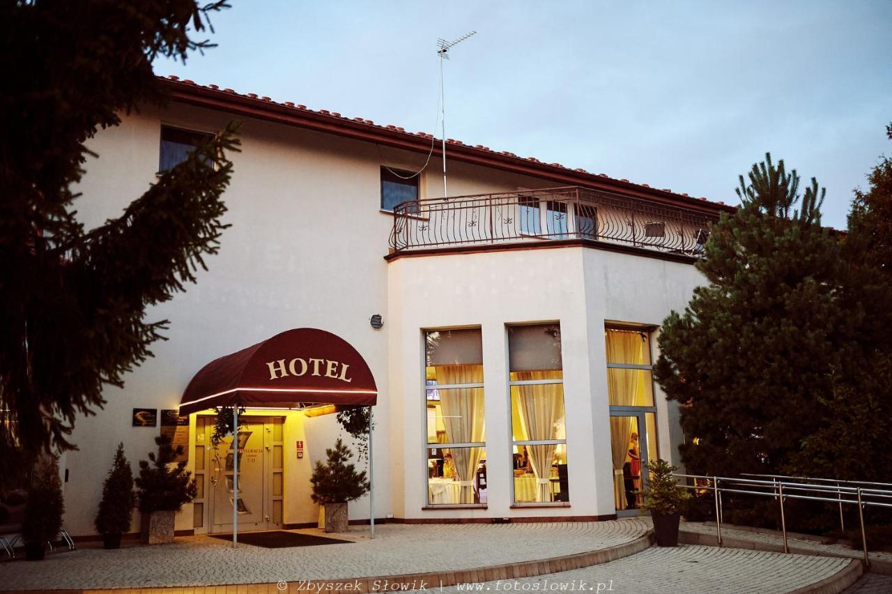 Orion Hotel Parczew Екстер'єр фото