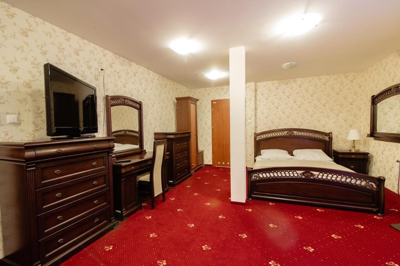 Orion Hotel Parczew Екстер'єр фото