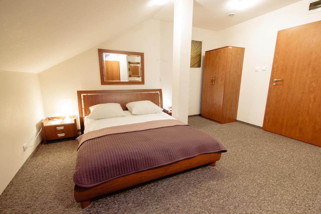 Orion Hotel Parczew Екстер'єр фото