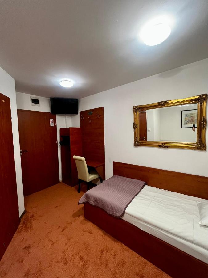 Orion Hotel Parczew Екстер'єр фото
