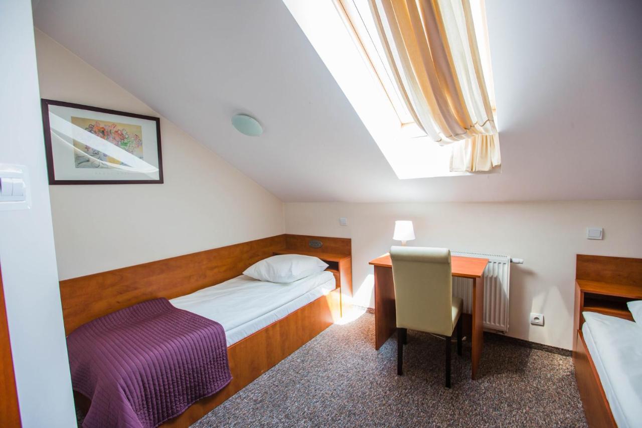 Orion Hotel Parczew Екстер'єр фото