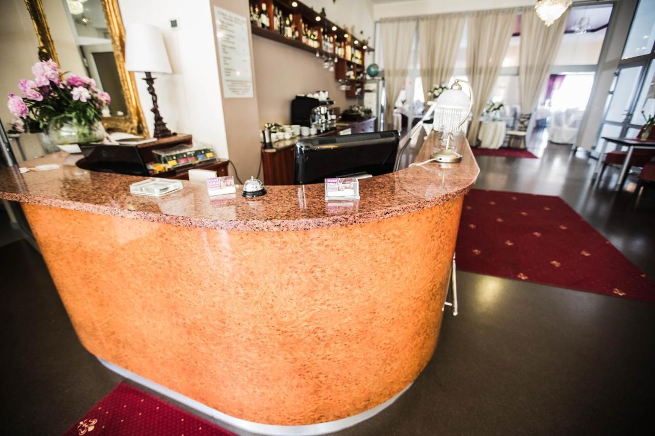 Orion Hotel Parczew Екстер'єр фото